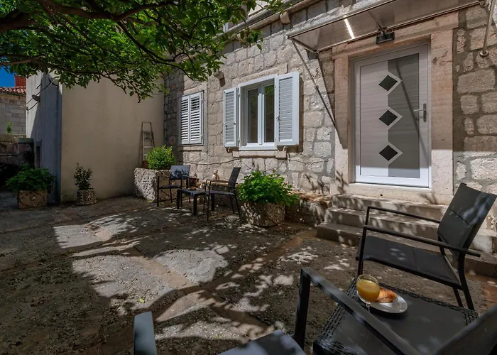 Residence Two Oranges