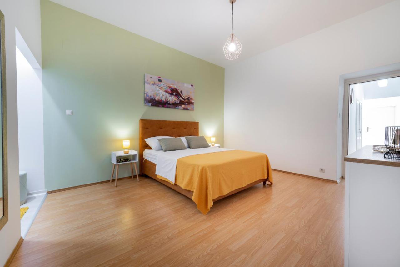 Residence Two Oranges Apartament
